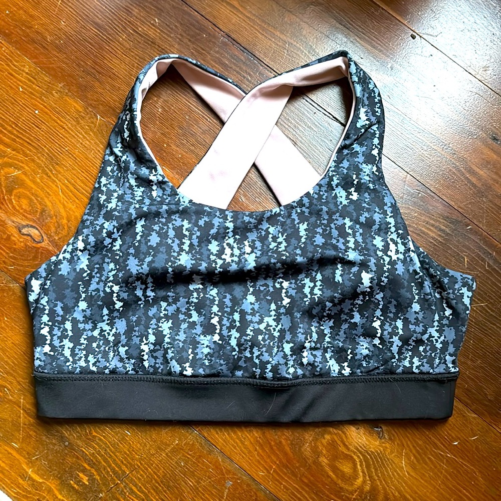 ASICS Sports Bra. Like new. Size large.
